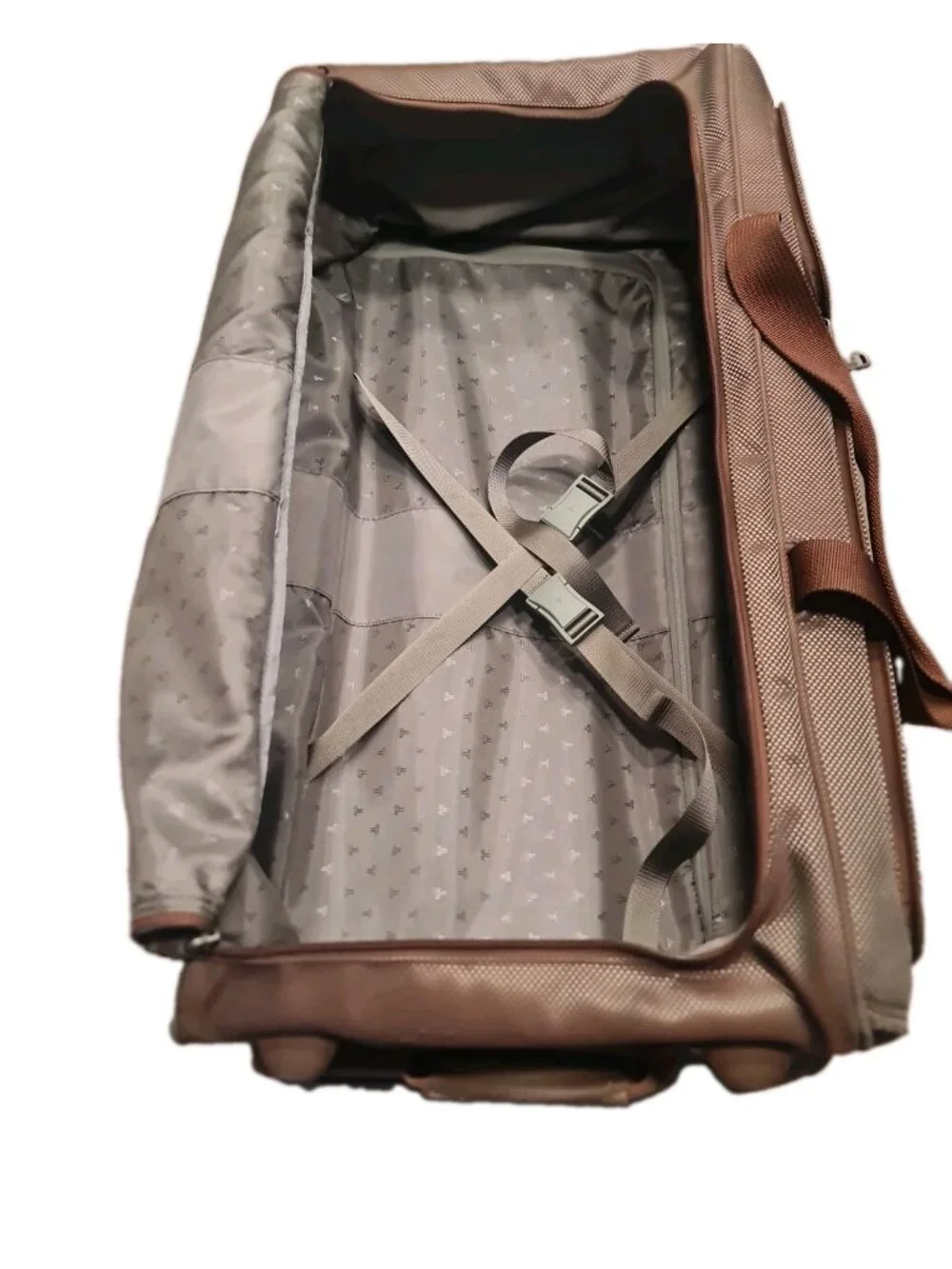 TUMI Alpha Gen 4 22041CH4 30” Large Rolling Split Wheel Duffel Shimmering Brown